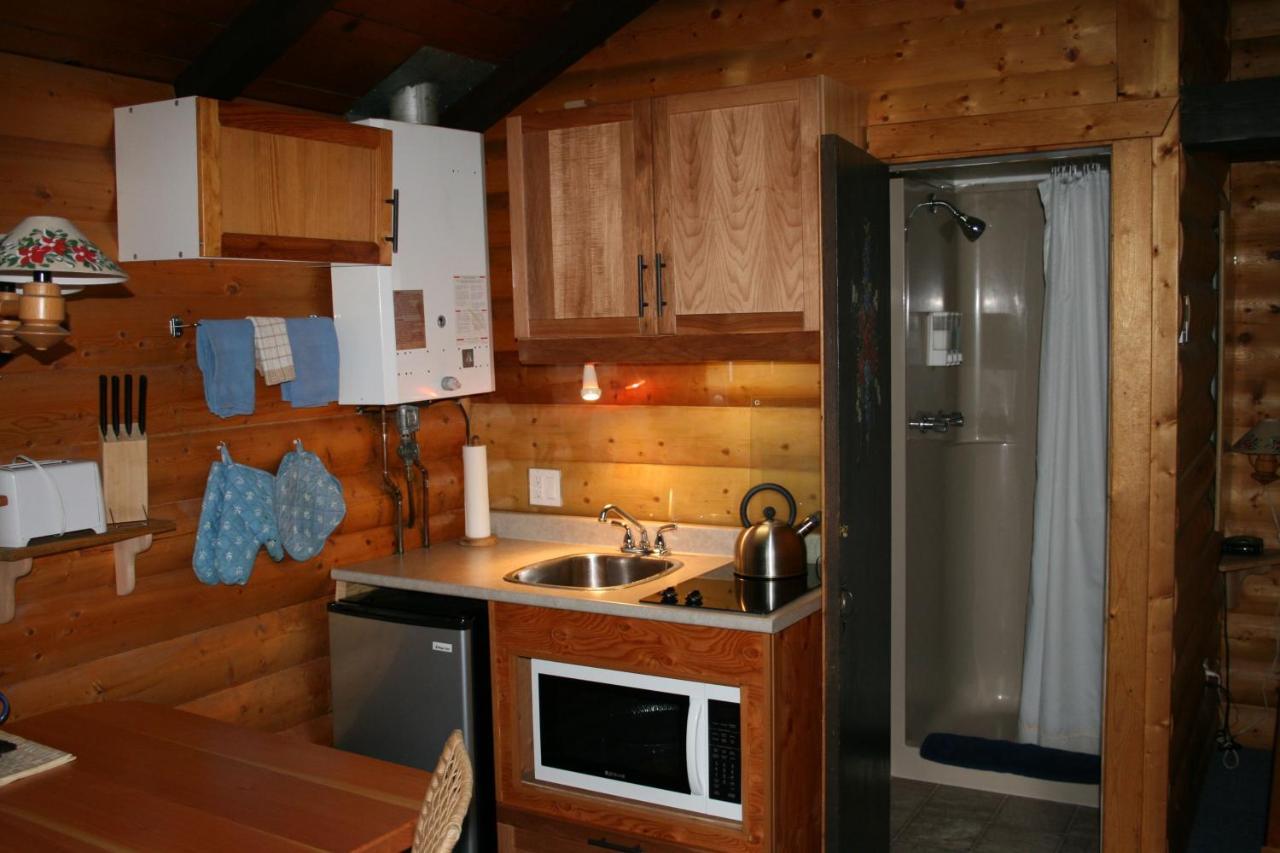 Rocky Mountain Cabins And Home Golden Exterior photo